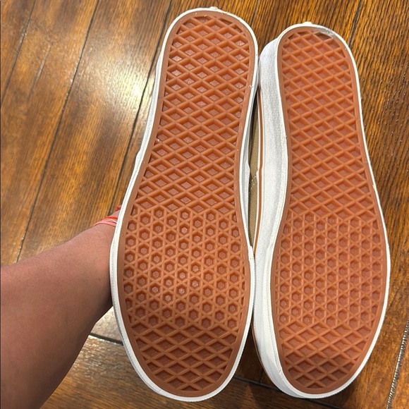 Vans Beige Canvas Sneakers with Patterned Lining - Picture 3 of 5